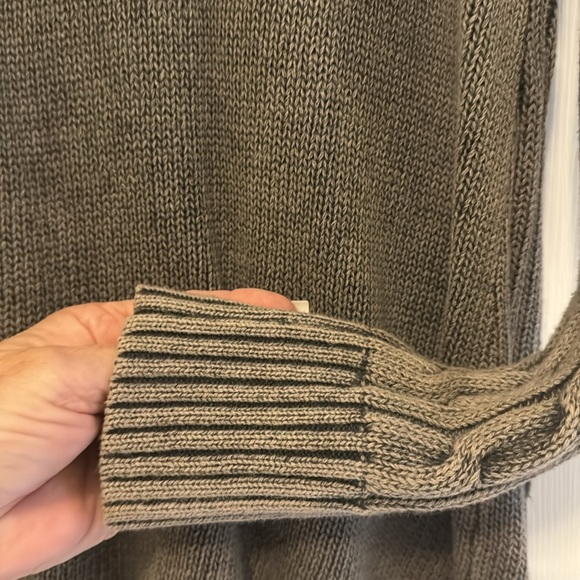 Gray cardigan sweater, gilded intent, made by buckle size small new without tags - Picture 3 of 5